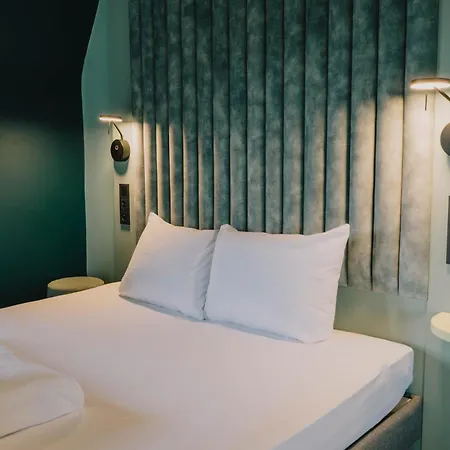 Ibis Styles Centre 3*